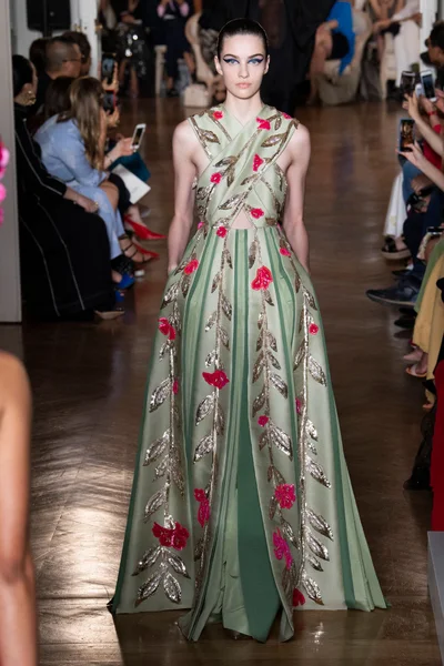 Look 37